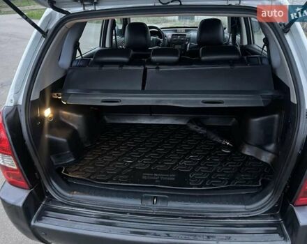 Серый Хендай Туксон, объемом двигателя 1.99 л и пробегом 132 тыс. км за 10000 $, фото 10 на Automoto.ua