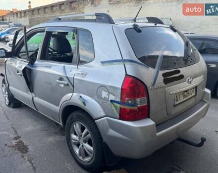 Серый Хендай Туксон, объемом двигателя 1.98 л и пробегом 100 тыс. км за 1947 $, фото 1 на Automoto.ua