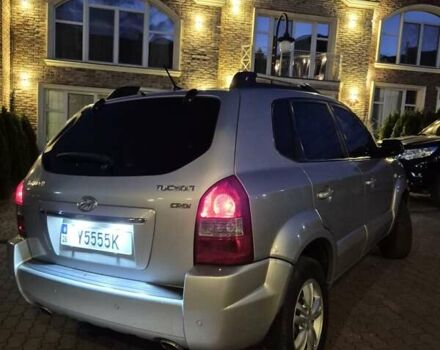 Сірий Хендай Туксон, об'ємом двигуна 2 л та пробігом 284 тис. км за 9200 $, фото 4 на Automoto.ua