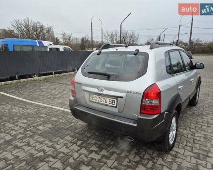 Серый Хендай Туксон, объемом двигателя 1.98 л и пробегом 189 тыс. км за 8300 $, фото 35 на Automoto.ua