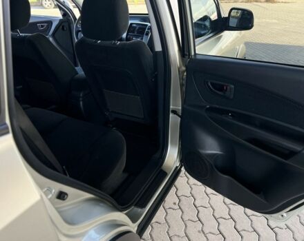 Сірий Хендай Туксон, об'ємом двигуна 2 л та пробігом 166 тис. км за 8950 $, фото 18 на Automoto.ua