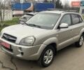 Серый Хендай Туксон, объемом двигателя 2 л и пробегом 158 тыс. км за 9600 $, фото 3 на Automoto.ua