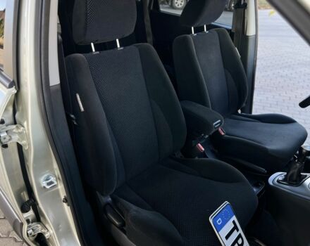 Сірий Хендай Туксон, об'ємом двигуна 2 л та пробігом 166 тис. км за 8950 $, фото 19 на Automoto.ua