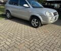 Сірий Хендай Туксон, об'ємом двигуна 2 л та пробігом 200 тис. км за 5600 $, фото 2 на Automoto.ua
