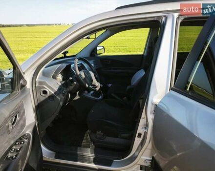 Серый Хендай Туксон, объемом двигателя 1.98 л и пробегом 119 тыс. км за 9988 $, фото 9 на Automoto.ua