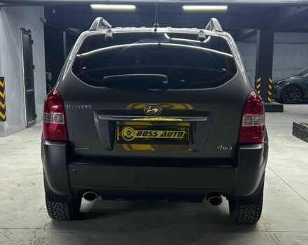 Сірий Хендай Туксон, об'ємом двигуна 2.7 л та пробігом 165 тис. км за 10000 $, фото 4 на Automoto.ua