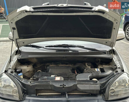 Сірий Хендай Туксон, об'ємом двигуна 1.98 л та пробігом 227 тис. км за 7800 $, фото 30 на Automoto.ua