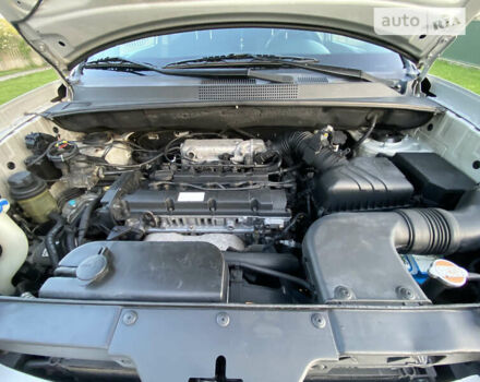 Сірий Хендай Туксон, об'ємом двигуна 2 л та пробігом 206 тис. км за 7650 $, фото 46 на Automoto.ua