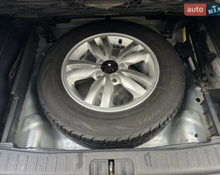 Сірий Хендай Туксон, об'ємом двигуна 2 л та пробігом 124 тис. км за 8900 $, фото 14 на Automoto.ua