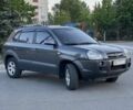 Сірий Хендай Туксон, об'ємом двигуна 2 л та пробігом 250 тис. км за 8700 $, фото 1 на Automoto.ua