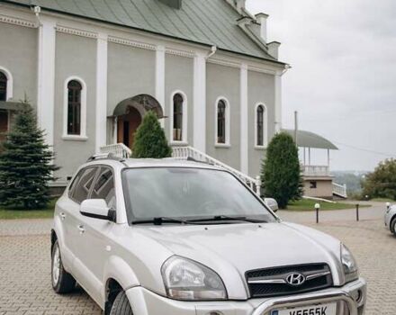 Сірий Хендай Туксон, об'ємом двигуна 2 л та пробігом 284 тис. км за 9200 $, фото 6 на Automoto.ua