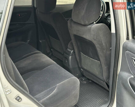 Сірий Хендай Туксон, об'ємом двигуна 1.98 л та пробігом 227 тис. км за 7800 $, фото 24 на Automoto.ua