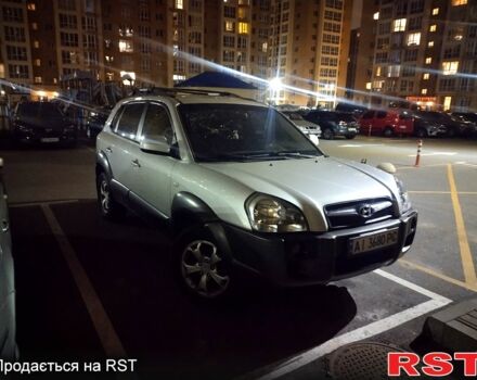 Сірий Хендай Туксон, об'ємом двигуна 2 л та пробігом 187 тис. км за 8500 $, фото 6 на Automoto.ua