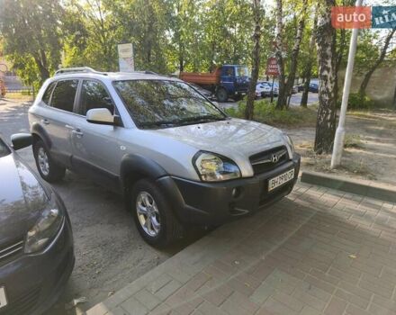 Серый Хендай Туксон, объемом двигателя 1.98 л и пробегом 119 тыс. км за 9988 $, фото 15 на Automoto.ua