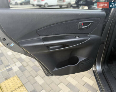 Серый Хендай Туксон, объемом двигателя 2 л и пробегом 202 тыс. км за 10000 $, фото 25 на Automoto.ua