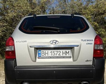 Серый Хендай Туксон, объемом двигателя 2.66 л и пробегом 159 тыс. км за 9999 $, фото 7 на Automoto.ua