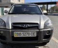 Серый Хендай Туксон, объемом двигателя 2 л и пробегом 162 тыс. км за 8900 $, фото 5 на Automoto.ua