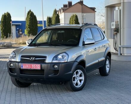 Сірий Хендай Туксон, об'ємом двигуна 2 л та пробігом 166 тис. км за 8950 $, фото 9 на Automoto.ua