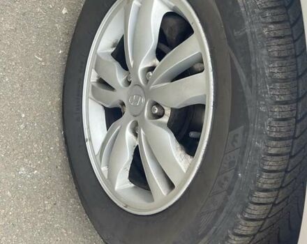 Серый Хендай Туксон, объемом двигателя 2 л и пробегом 158 тыс. км за 9600 $, фото 7 на Automoto.ua