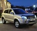 Серый Хендай Туксон, объемом двигателя 2 л и пробегом 280 тыс. км за 9800 $, фото 1 на Automoto.ua