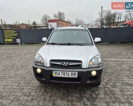 Серый Хендай Туксон, объемом двигателя 1.98 л и пробегом 189 тыс. км за 8300 $, фото 39 на Automoto.ua