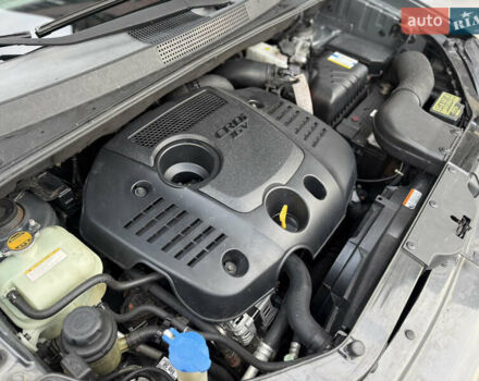 Серый Хендай Туксон, объемом двигателя 2 л и пробегом 202 тыс. км за 10000 $, фото 36 на Automoto.ua