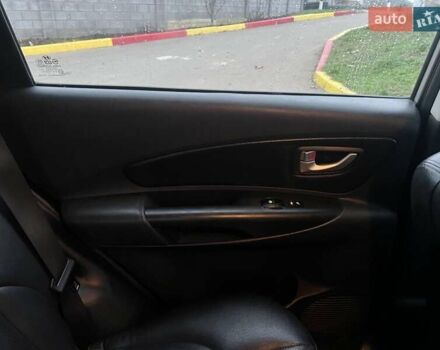 Серый Хендай Туксон, объемом двигателя 1.99 л и пробегом 132 тыс. км за 10000 $, фото 13 на Automoto.ua