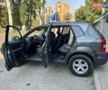 Серый Хендай Туксон, объемом двигателя 2 л и пробегом 130 тыс. км за 9300 $, фото 11 на Automoto.ua
