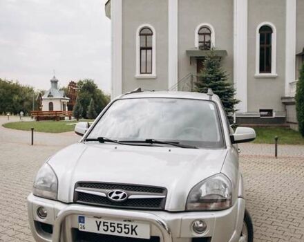 Сірий Хендай Туксон, об'ємом двигуна 2 л та пробігом 284 тис. км за 9200 $, фото 5 на Automoto.ua