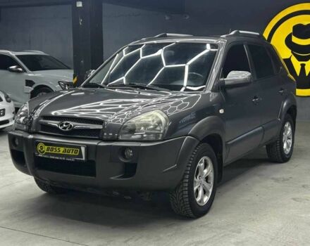 Сірий Хендай Туксон, об'ємом двигуна 2.7 л та пробігом 165 тис. км за 10000 $, фото 2 на Automoto.ua