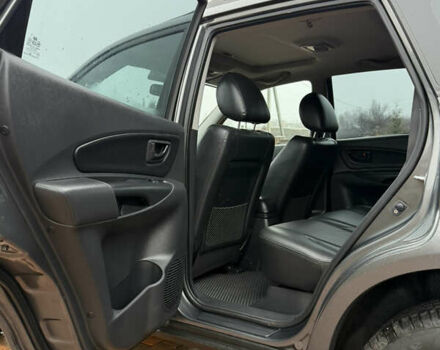 Серый Хендай Туксон, объемом двигателя 2 л и пробегом 86 тыс. км за 9800 $, фото 32 на Automoto.ua