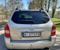 Серый Хендай Туксон, объемом двигателя 2 л и пробегом 318 тыс. км за 7400 $, фото 5 на Automoto.ua