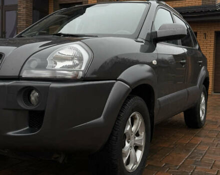 Серый Хендай Туксон, объемом двигателя 2 л и пробегом 86 тыс. км за 9800 $, фото 10 на Automoto.ua