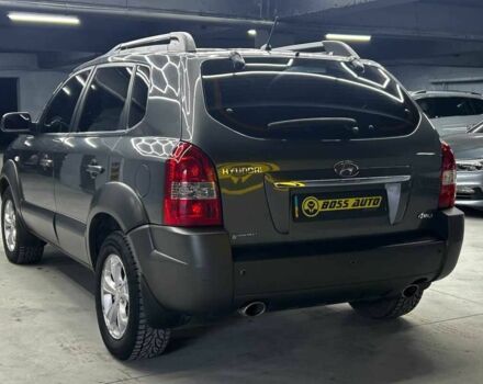 Сірий Хендай Туксон, об'ємом двигуна 2.7 л та пробігом 165 тис. км за 10000 $, фото 3 на Automoto.ua