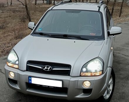 Серый Хендай Туксон, объемом двигателя 2 л и пробегом 200 тыс. км за 9200 $, фото 9 на Automoto.ua