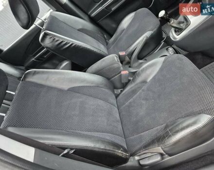 Серый Хендай Туксон, объемом двигателя 1.98 л и пробегом 189 тыс. км за 8300 $, фото 18 на Automoto.ua