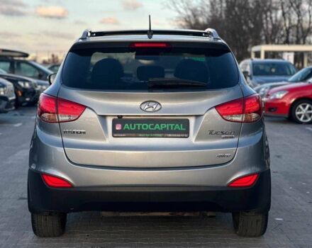 Серый Хендай Туксон, объемом двигателя 2.4 л и пробегом 150 тыс. км за 12990 $, фото 7 на Automoto.ua