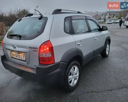 Серый Хендай Туксон, объемом двигателя 2 л и пробегом 100 тыс. км за 10400 $, фото 21 на Automoto.ua