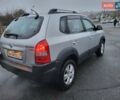 Серый Хендай Туксон, объемом двигателя 2 л и пробегом 100 тыс. км за 10400 $, фото 21 на Automoto.ua