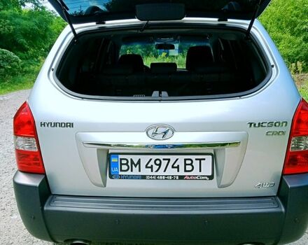 Сірий Хендай Туксон, об'ємом двигуна 2 л та пробігом 181 тис. км за 9900 $, фото 2 на Automoto.ua