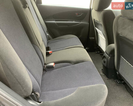 Серый Хендай Туксон, объемом двигателя 1.98 л и пробегом 117 тыс. км за 10350 $, фото 10 на Automoto.ua