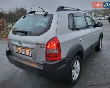 Серый Хендай Туксон, объемом двигателя 2 л и пробегом 100 тыс. км за 10400 $, фото 20 на Automoto.ua