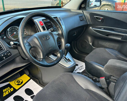 Хендай Туксон 2010 в Коломые на Automoto.ua Серый Хендай Туксон, объемом двигателя 2 л и пробегом 99 тыс. км за 9200 $, фото 6 на Automoto.ua