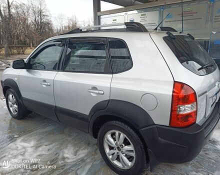 Сірий Хендай Туксон, об'ємом двигуна 2.7 л та пробігом 204 тис. км за 7900 $, фото 3 на Automoto.ua