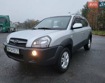 Серый Хендай Туксон, объемом двигателя 2 л и пробегом 100 тыс. км за 10400 $, фото 37 на Automoto.ua