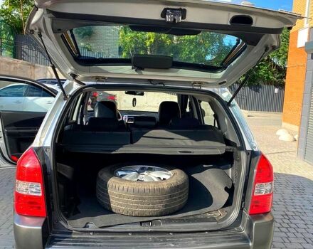 Хендай Туксон 2010 в Днепре (Днепропетровске) на Automoto.ua Серый Хендай Туксон, объемом двигателя 2 л и пробегом 139 тыс. км за 7800 $, фото 1 на Automoto.ua