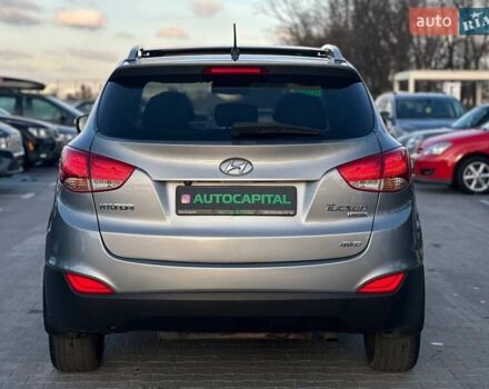 Серый Хендай Туксон, объемом двигателя 2.36 л и пробегом 150 тыс. км за 12990 $, фото 8 на Automoto.ua