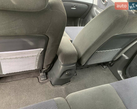 Серый Хендай Туксон, объемом двигателя 1.98 л и пробегом 117 тыс. км за 10350 $, фото 15 на Automoto.ua