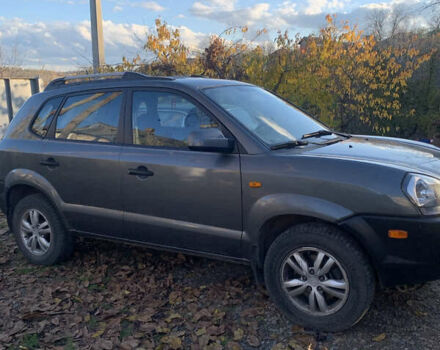 Сірий Хендай Туксон, об'ємом двигуна 2 л та пробігом 59 тис. км за 10400 $, фото 2 на Automoto.ua