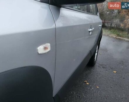 Серый Хендай Туксон, объемом двигателя 2 л и пробегом 100 тыс. км за 10400 $, фото 7 на Automoto.ua